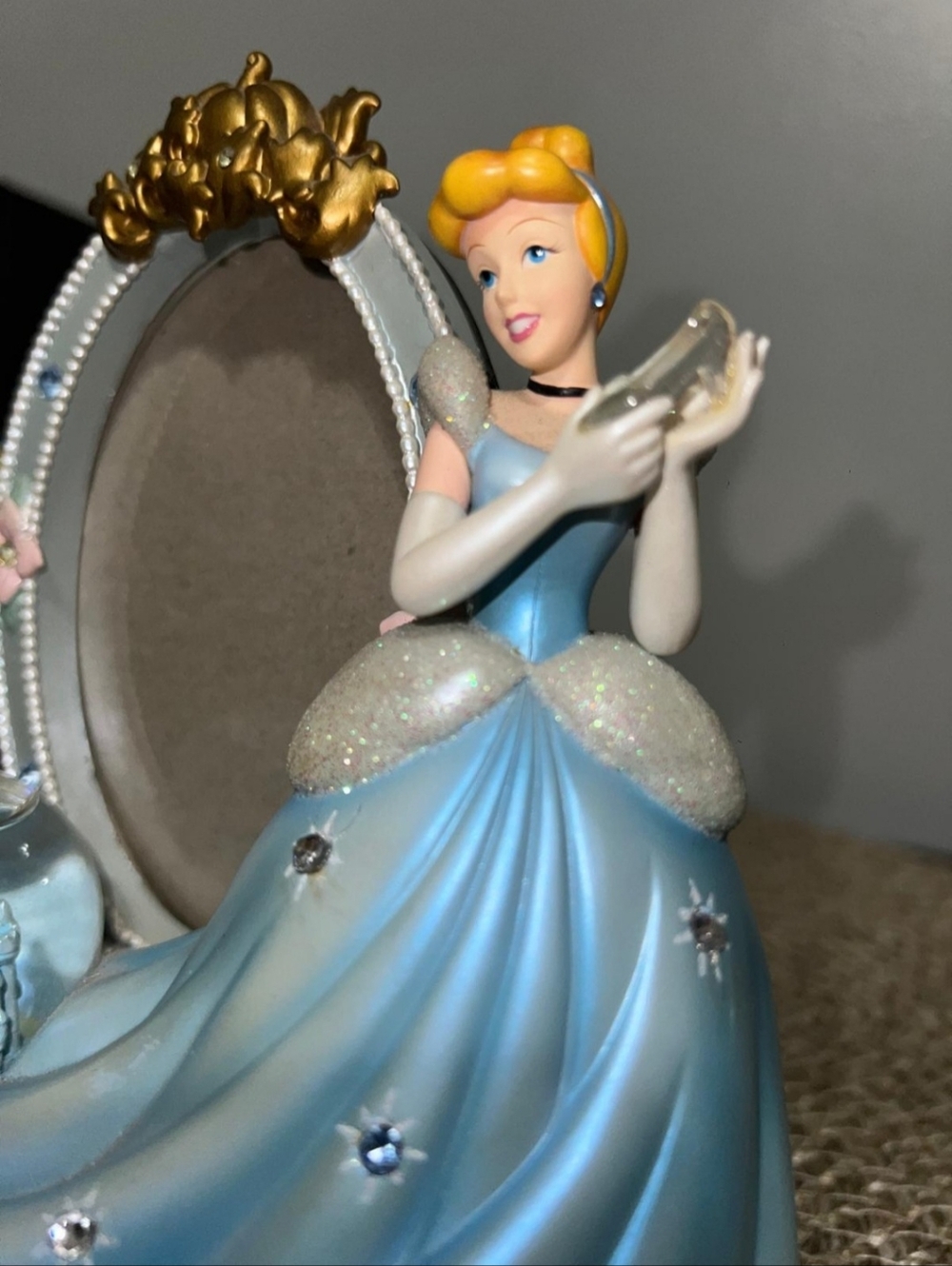 Vintage Cinderella Castle Snow Globe & Photo Frame - Light Blue - Picture 4 of 7